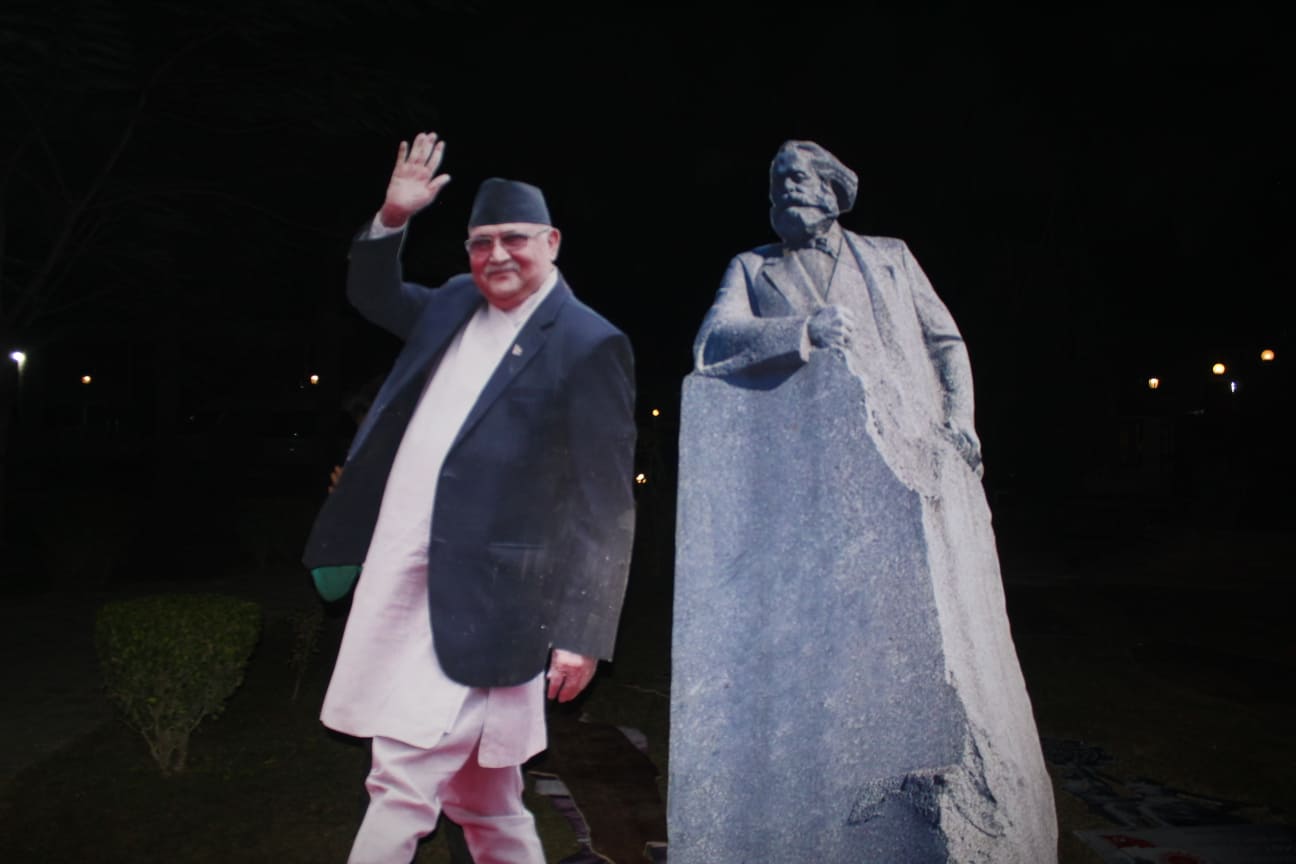 एमालेको बन्दसत्रमा मार्क्सदेखि मदन भण्डारीसम्मका डमी (तस्वीरहरू)